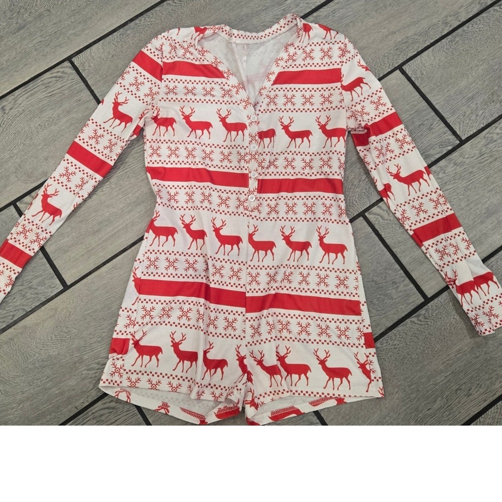 Red White Reindeer Snowflake Christmas Romper Long Sleeve Henley Pajamas Medium